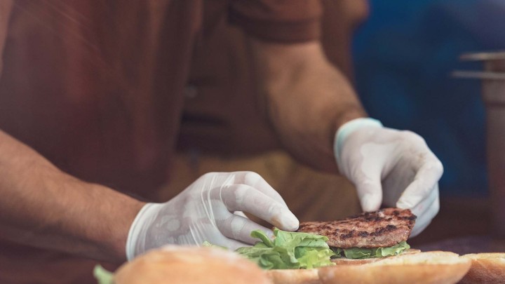 The case of the spitting burger